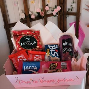 imagem do produto Cesta " Pra te fazer sorrir " - 😁