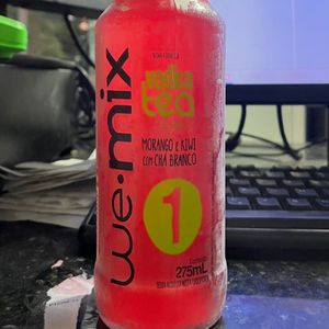 imagem do produto we mix morango e kiwi com cha branco