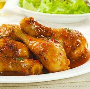 imagem do produto COXA DE FRANGO AO MOLHO + SOBREMESA e suco 