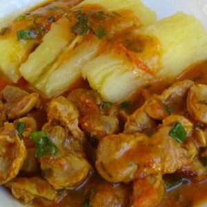 imagem do produto Macaxeira com Galinha Guisada