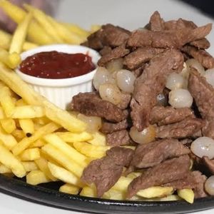 imagem do produto Carne com fritas G