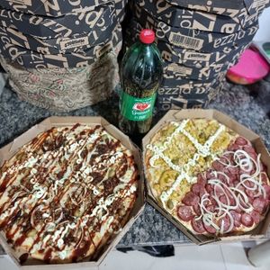 imagem do produto Duas pizza + refri 1,5l