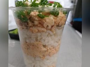 imagem do produto Temaki salmão grelhado no copo 400ml