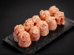 imagem do produto Sushi jhou salmão  maçaricado 08 unidades