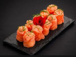 imagem do produto Sushi jhou tradicional salmão  08 unidades