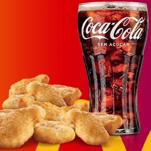 imagem do produto 10 UNIDADES DE NUGGETS + COCA LATA