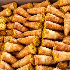 imagem do produto 100 Canudinhos recheados com vatapá de frango