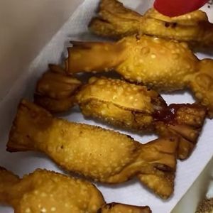 imagem do produto Porção Bombom de massa de Pastel ( creme de avelã )