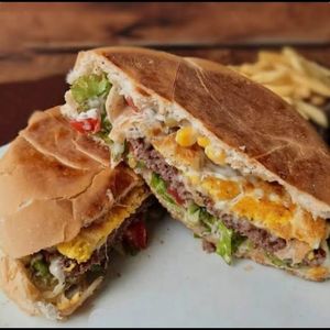 imagem do produto Xis - Salada + Fritas e 1 Copinho de Maionese 