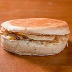 imagem do produto Xis - Strogonoff de Frango + Fritas e 1 Copinho de Maionese 