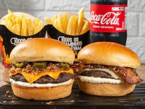 imagem do produto Combo Casal (2 hambúrgueres premium+ 2 Fritas + 1 Refri 600ml)