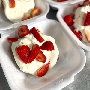 imagem do produto Bolo+nha benta+morangos 