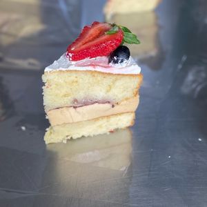 imagem do produto Fatia de ninho e frutas vermelhas 