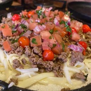 imagem do produto **Carne moída, tomate, Catupiry e batata palha 