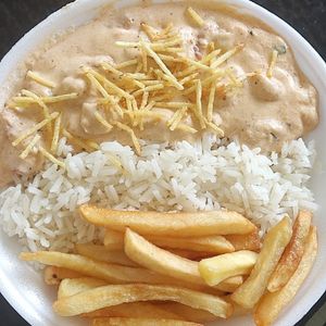 imagem do produto Strogonoff com fritas 