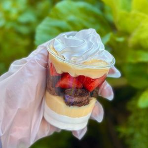 imagem do produto Copo brownie morango 