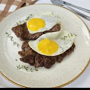 imagem do produto Bife á cavalo 