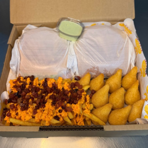 imagem do produto Combo Xis Bacon + Coxinha + Batata 
