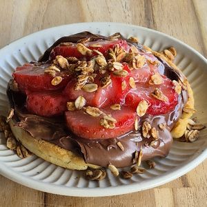 imagem do produto WAFER DE NUTELLA C/MORANGO + GRANOLA + CANELA 