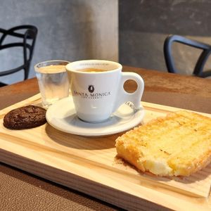 imagem do produto COMBO EXPRESSO 80ML + PÃO DE TAPIOCA