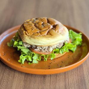 imagem do produto LANCHE DE BRIOCHE E ATUM