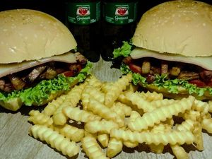 imagem do produto Combo 2 x bacon + 2 guarana 200 ml + porção de fritas