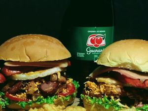 imagem do produto 2 X-Tudo + 1 guarana 1 litro