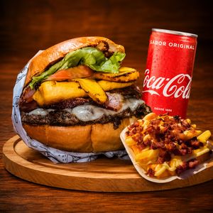imagem do produto X Bananinha + Fritas Especial P + coca cola lata 🥤🍟