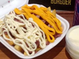 imagem do produto Fritas Média Bacon Cheddar / Catupiry Original