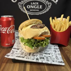 imagem do produto X Salada  Queijo Derretido + Fritas + Refri Lata 350ml