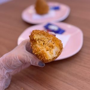 imagem do produto Coxinha frango com requeijão cremoso