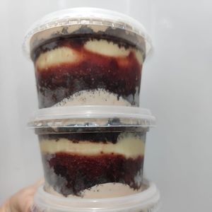 imagem do produto Bolo de pote ninho com morango 