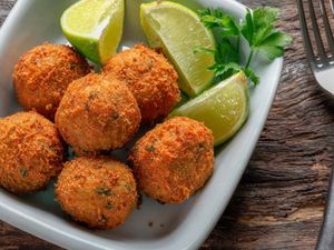 imagem do produto Porção de bolinho de bacalhau