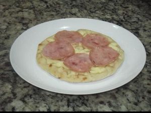imagem do produto Esfiha de lombo defumado mussarela 