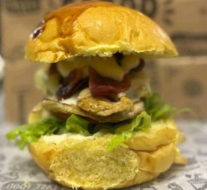 imagem do produto Burguer De Frango + Coca-Cola 350ml