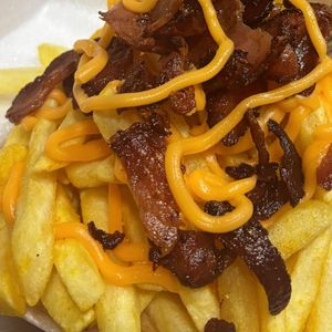 imagem do produto BATATINHA FRITA COM CHADDAR E BACON G