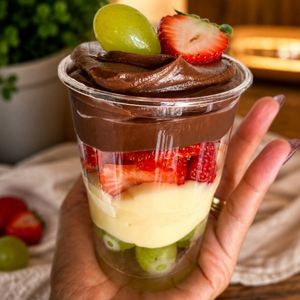 imagem do produto Copo da felicidade Tropical 250ml(Uva verde e morango)