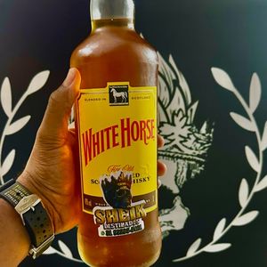 imagem do produto WHISKY WHITE HORSE 1Lt