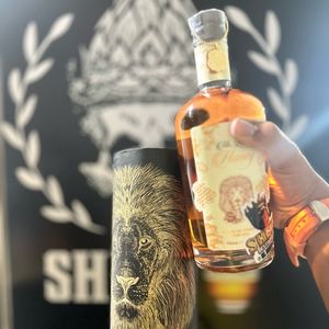 imagem do produto MR. LION HONEY CX PINGENTE