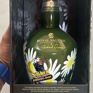 imagem do produto ROYAL SALUT 700ml