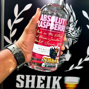 imagem do produto ABSOLUT RASPBERRI 750 Ml