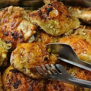 imagem do produto SOBRECOXA DE FRANGO ASSADA