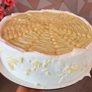 imagem do produto Bolo Abacaxi com coco e creme belga Grande 