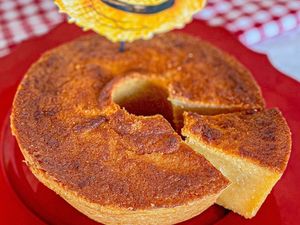 imagem do produto Meio Bolo de Macaxeira