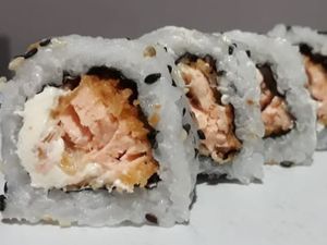imagem do produto Uramaki de Salmão Crocante (10 un)
