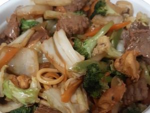 imagem do produto Yakissoba  de Carne serve 1 a 2 pessoas