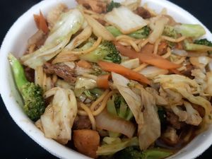 imagem do produto Yakissoba  de Frango serve 1 a 2 pessoas