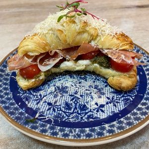 imagem do produto Sanduíche Croissant Parma