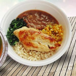 imagem do produto Quentinha Frango F.calda (G).arroz , macarrão , saladas