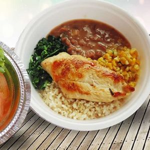 imagem do produto Quentinha Frango/ tropeiro( P)